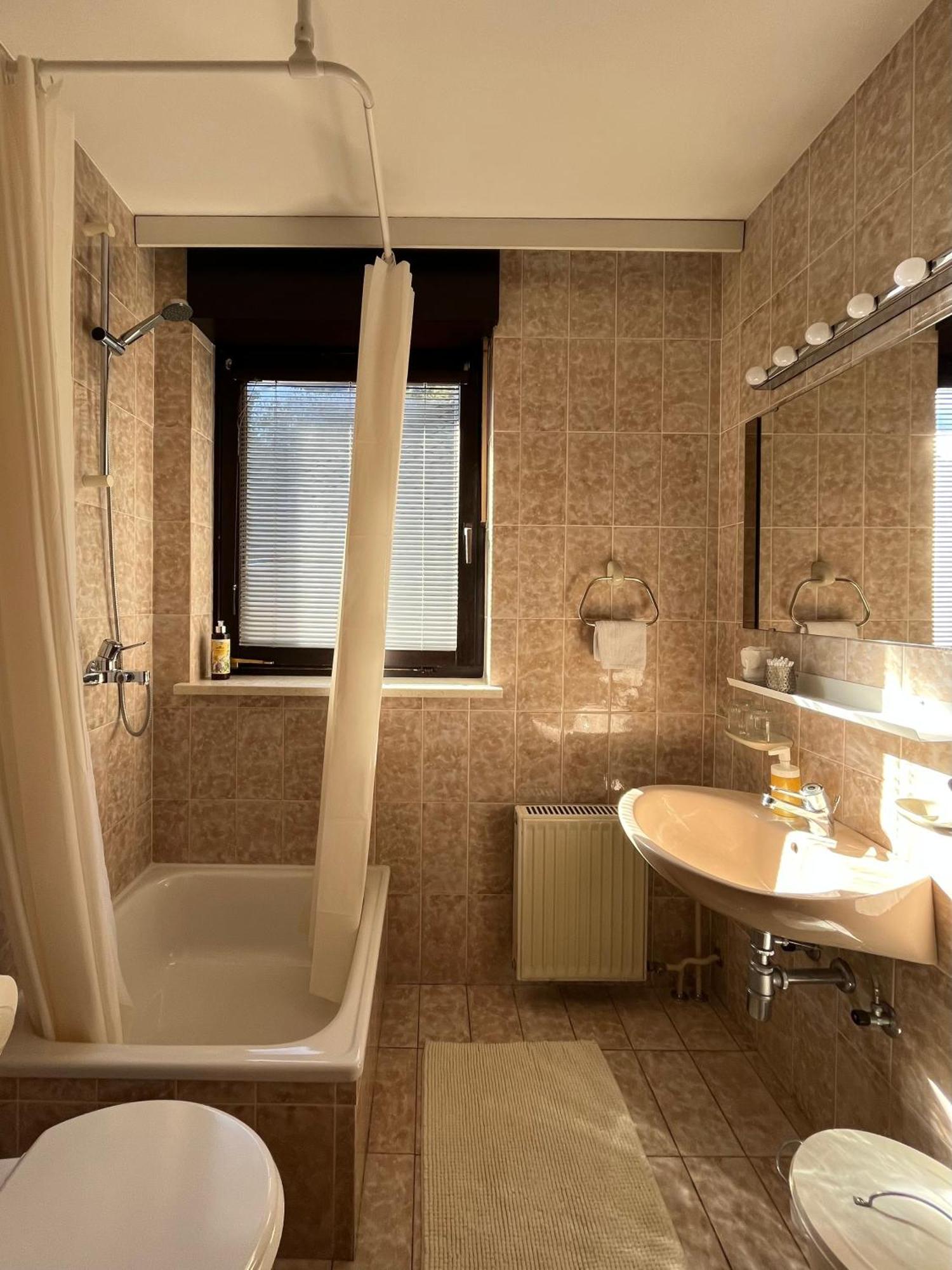 Lakeview Guesthouse & Chalet Bled Room photo